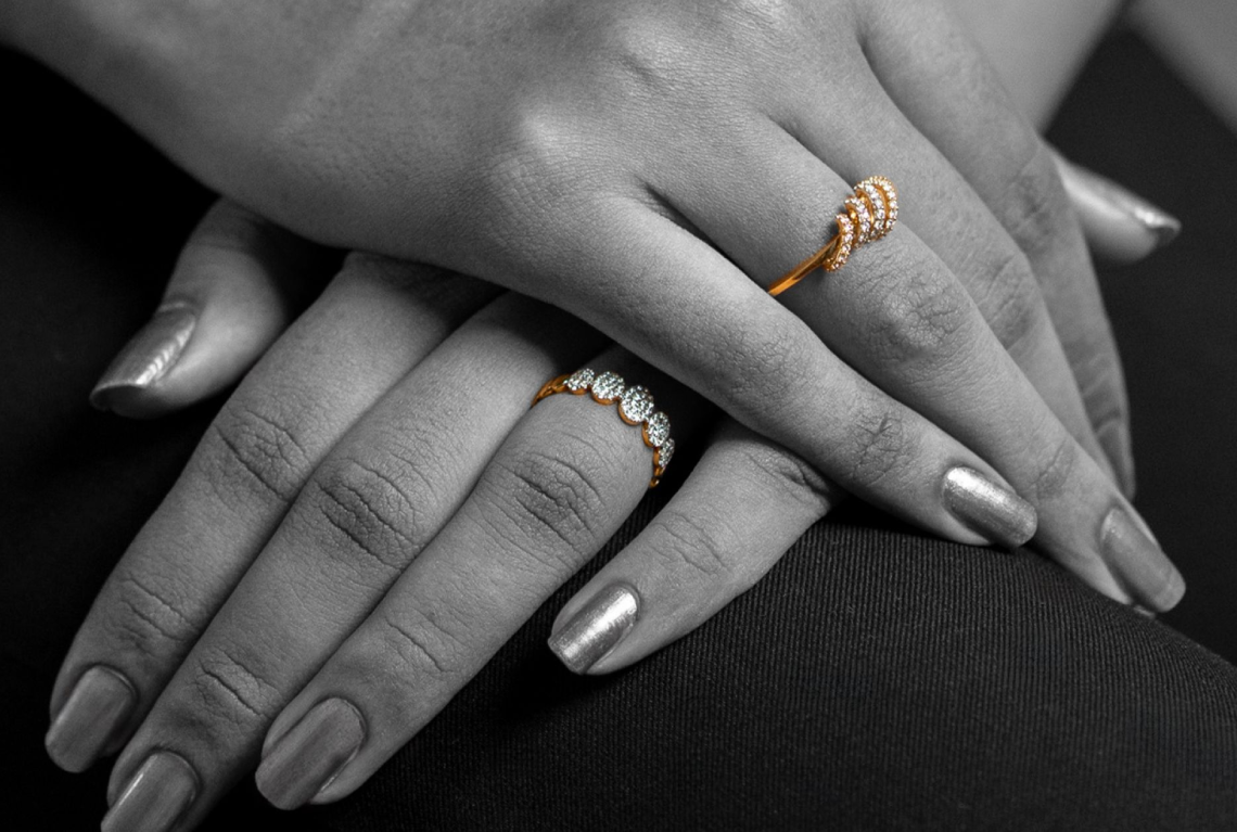 Trending Gold Engagement Rings in 2025