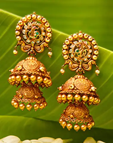Antique jewellery collection
