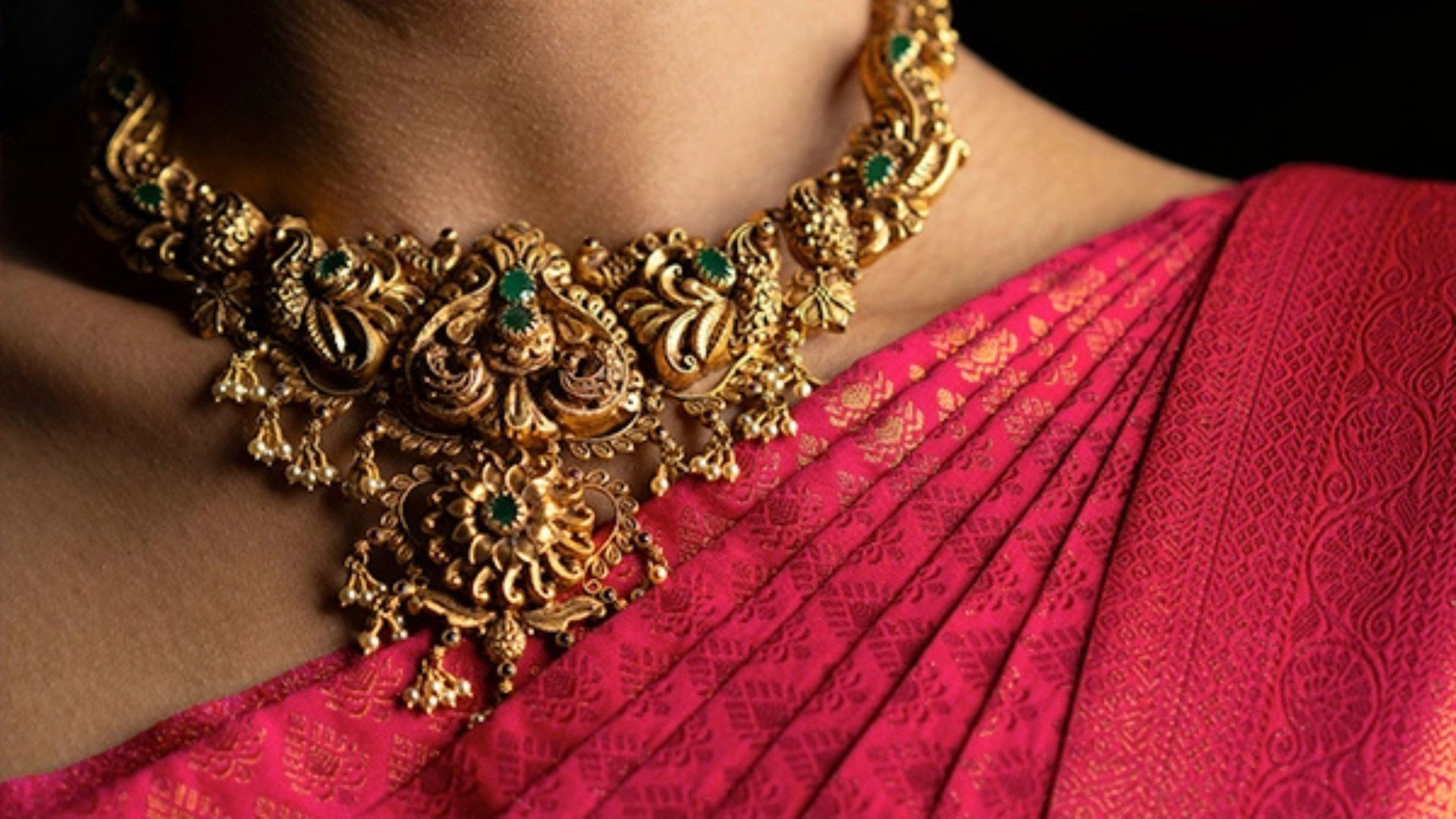 Top 10 Gold Jewellery Gift Ideas for New Year 2026